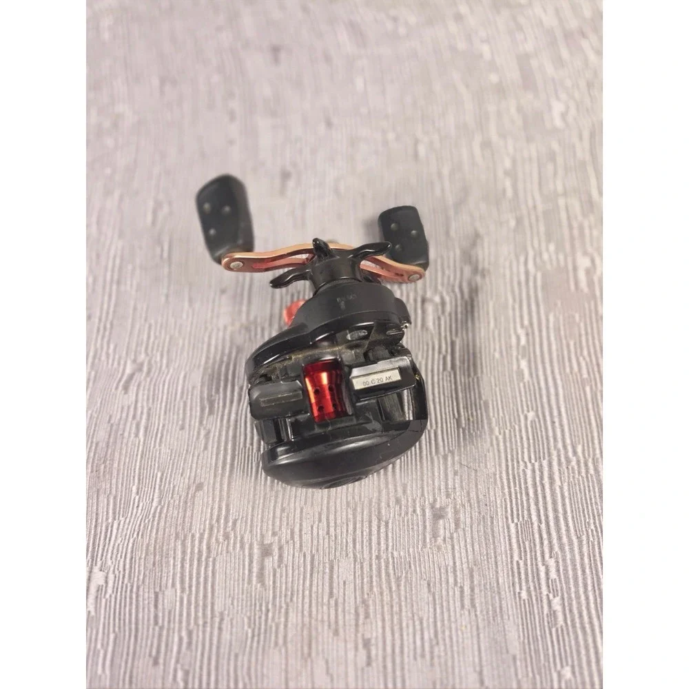 Abu Garcia Black Max BMAX2-L Fishing Reel 5 Bearings 6.4:1 Swedish Engineering